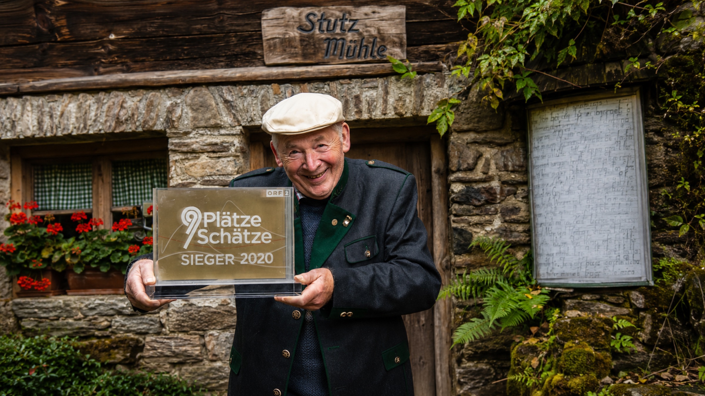 Mühlen-Peter mit ORF-Sieger-Trophäe